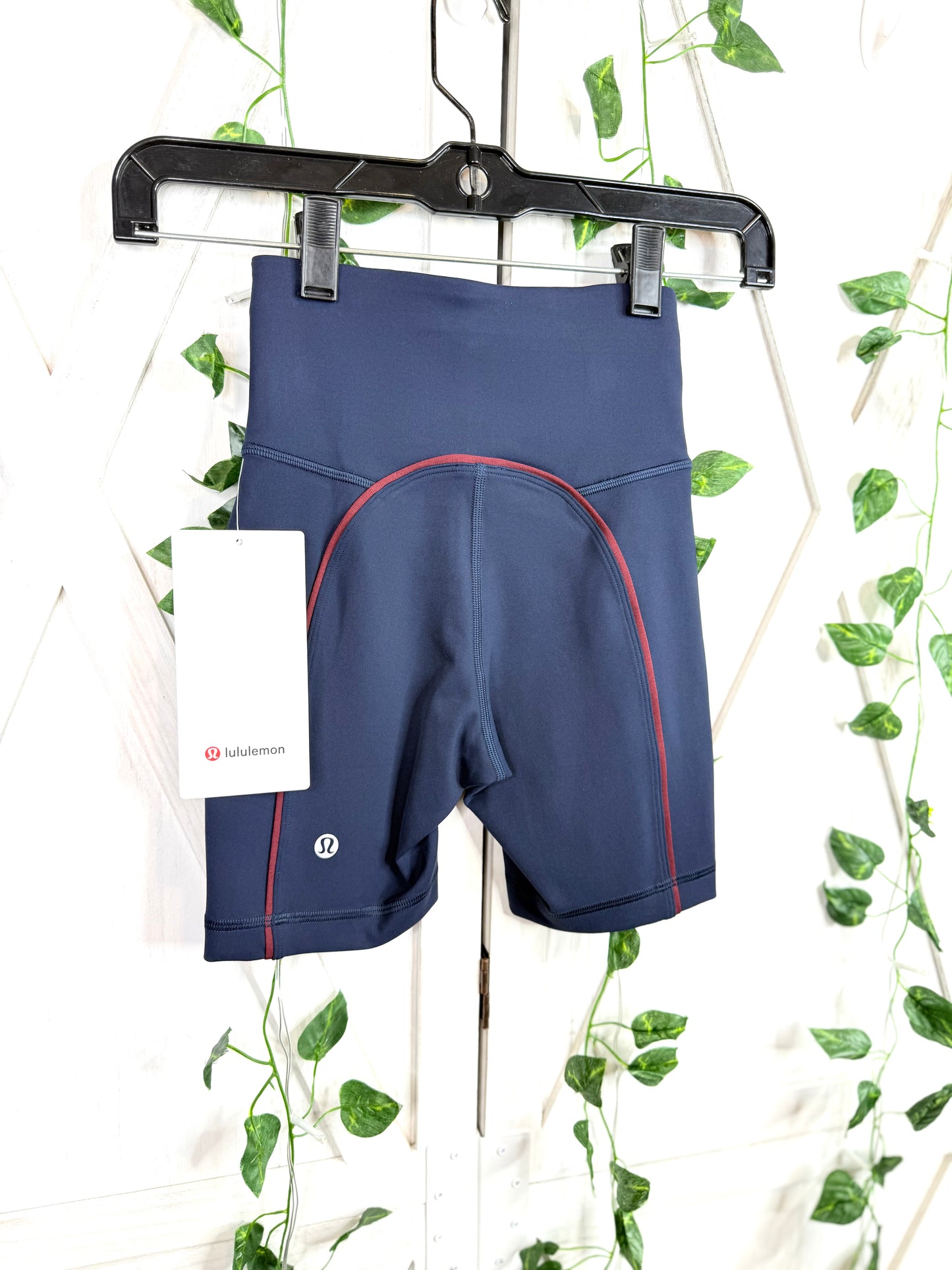Wunder Train No-Line Piped HR Short 6” *Size 0