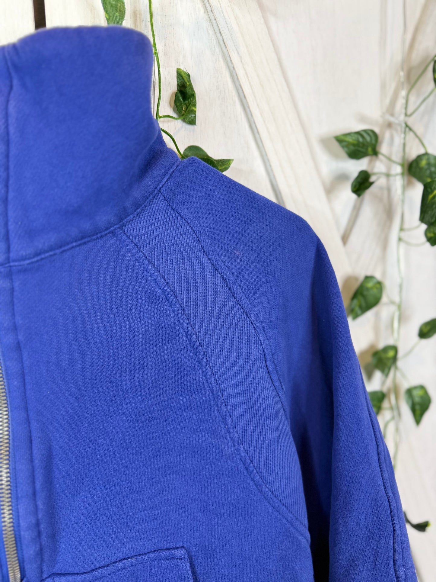 Scuba Oversized Funnel Neck *Size Xs/s