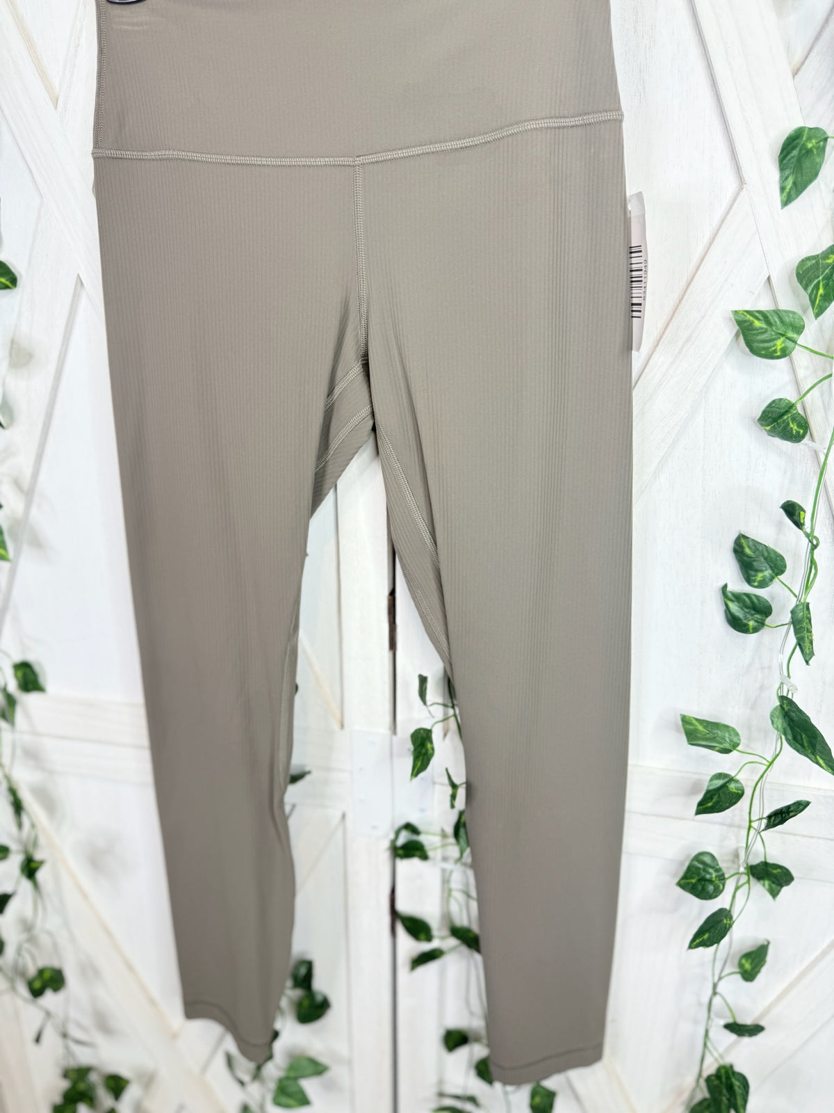 Align Ribbed HR Pant* Size 6