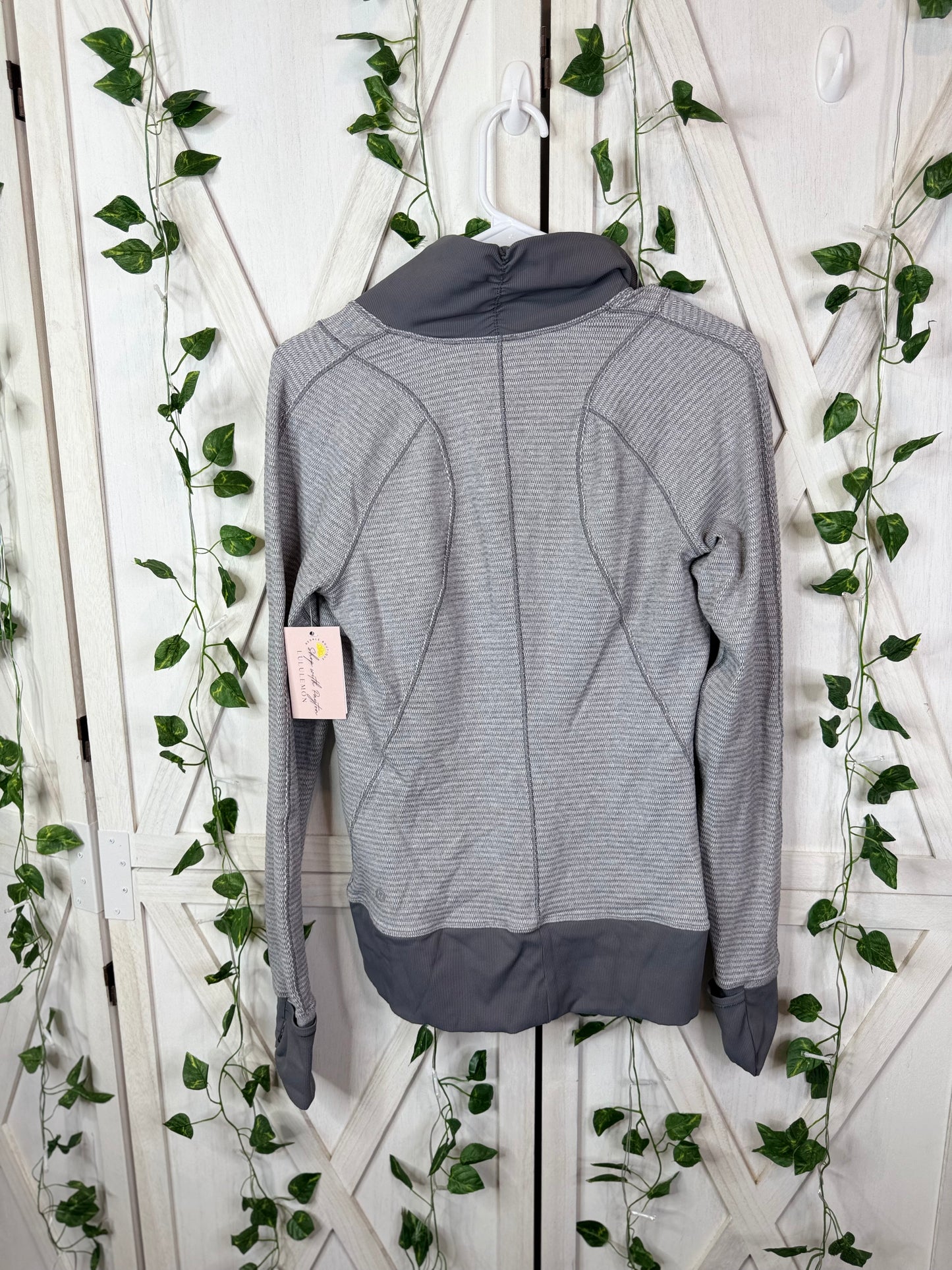 Lululemon Pullover *Size 8