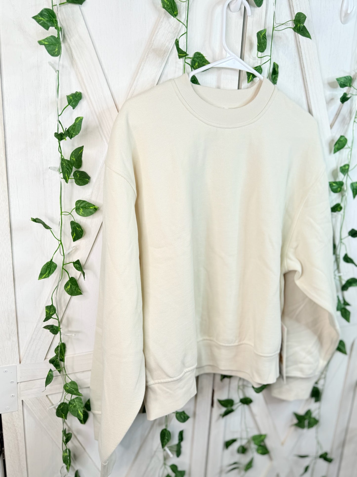 W Steady State Oversized Crew* Size S•M•XL