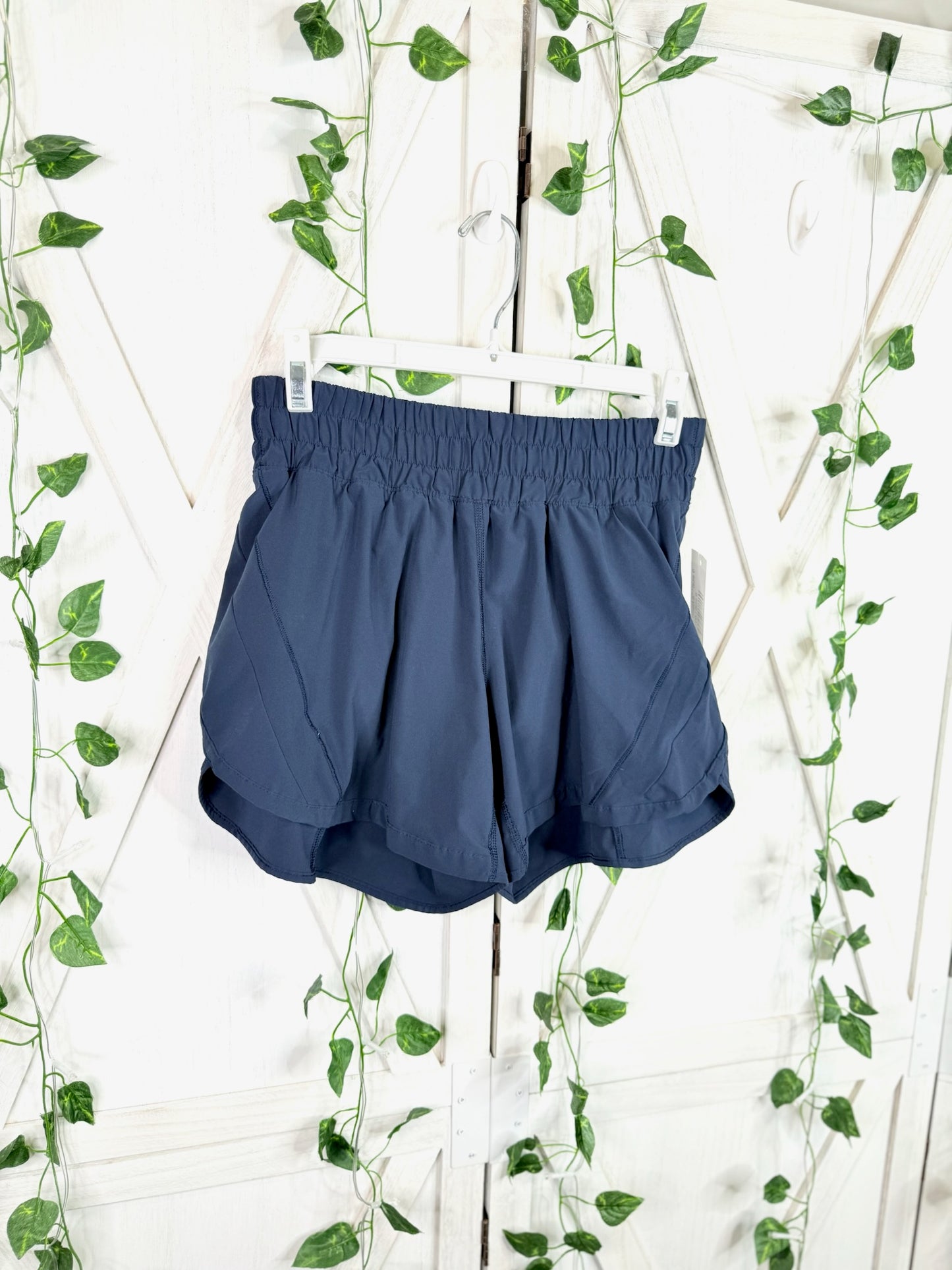 Track that Short 5” *Size 6