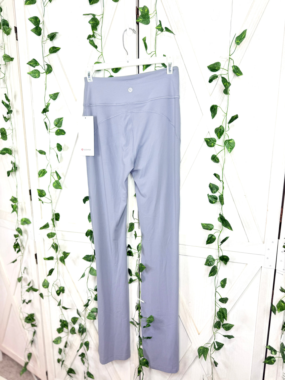 Groove Nulu HR Flared Pant *Regular *Size 6
