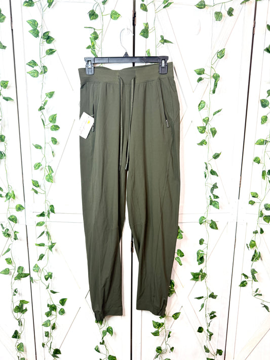 license to train HR pant *SIZE 6