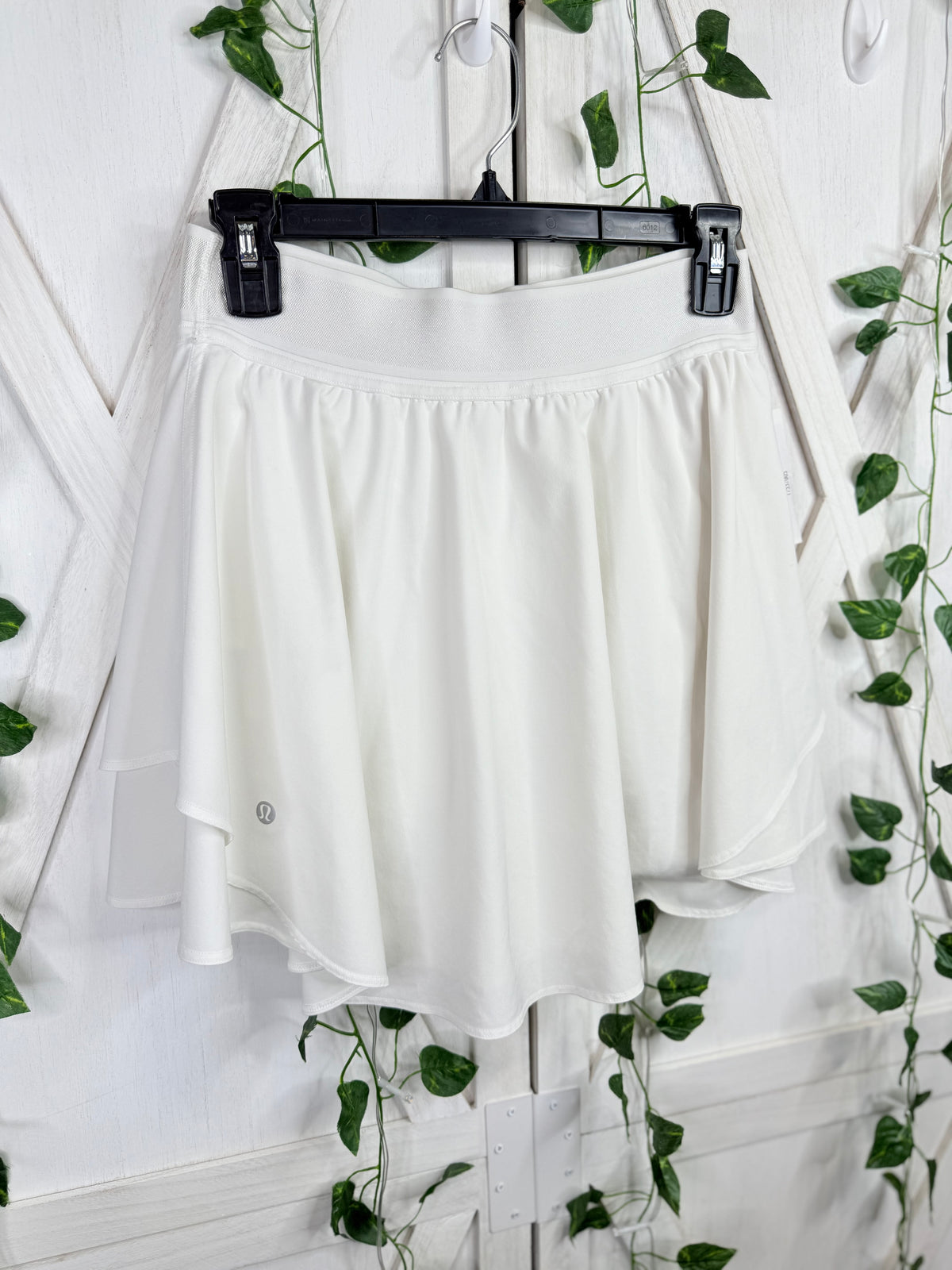 Court Rival High Rise Skirt *Tall *Size 6
