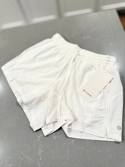 Court rival high rise short 3” Size 4