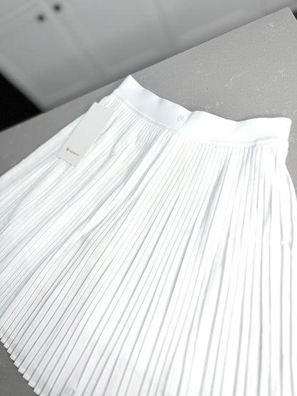 Pleated HR Knee-Length Tennis Skirt *Size S