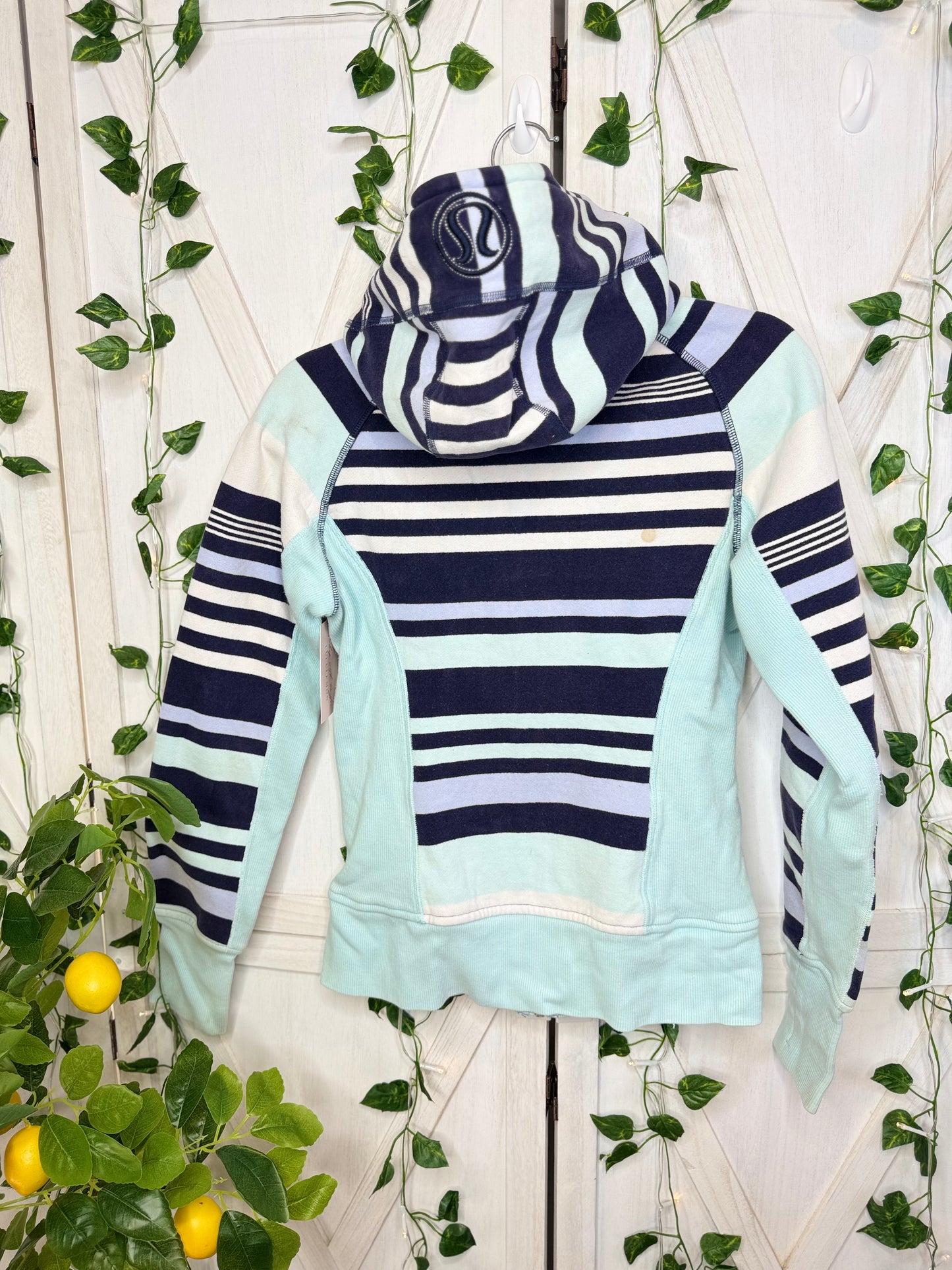 Scuba hoodie *stain