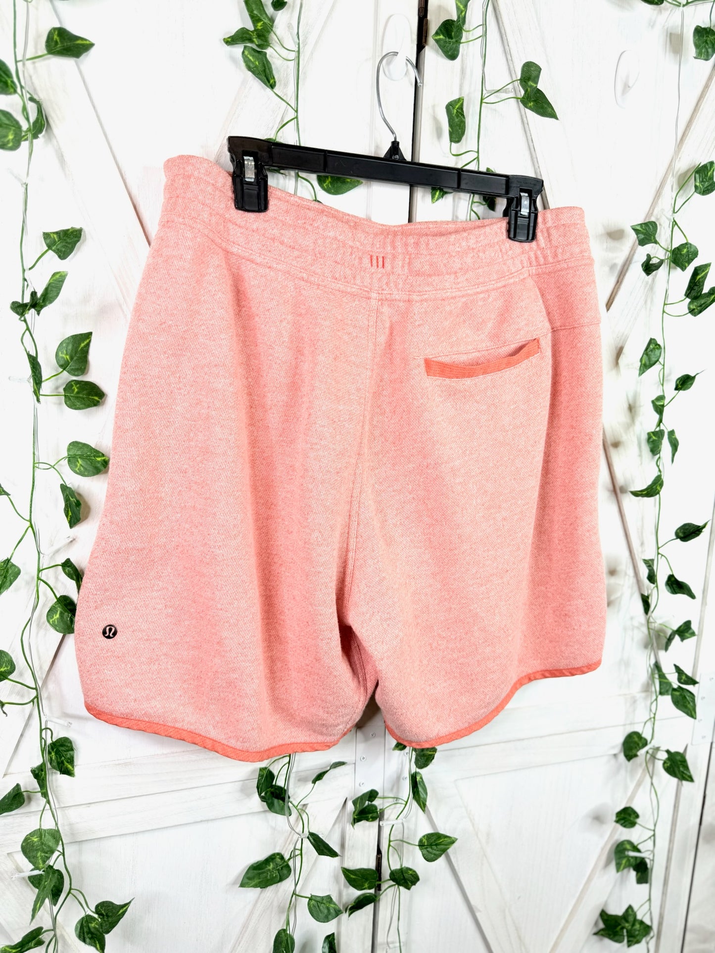 Men’s Shorts *Size XL