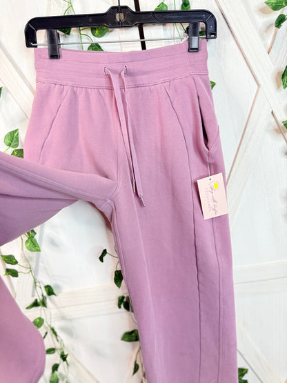 Scuba Mid-Rise Wide-Leg Pant *Regular *Size Xs