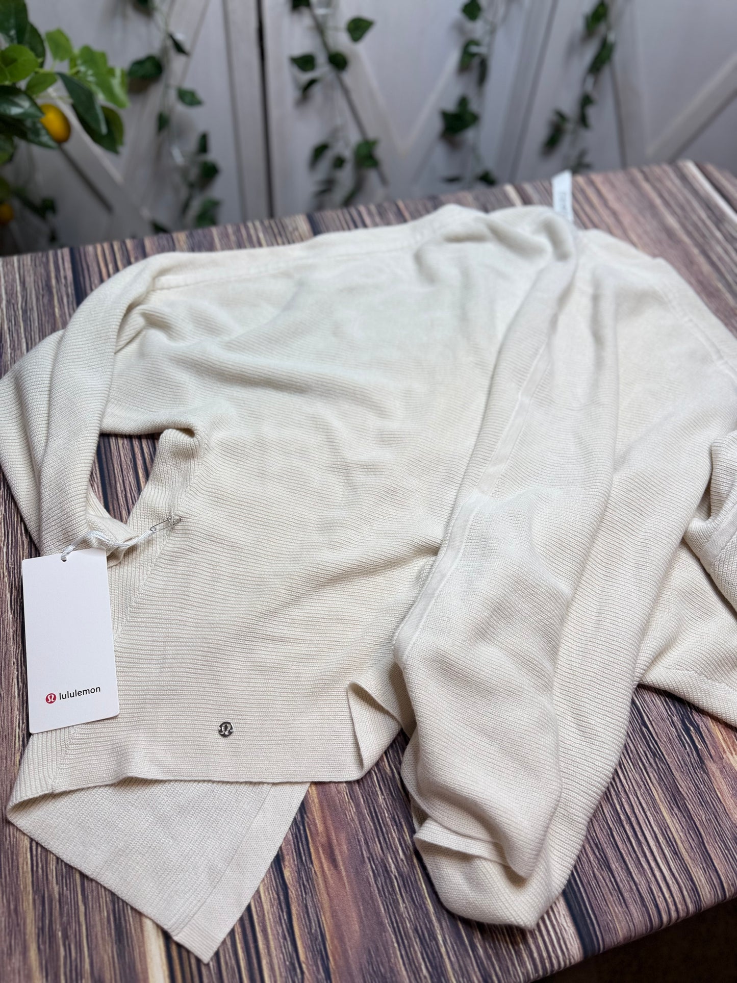 Boxy cotton blend knit wrap *Size L