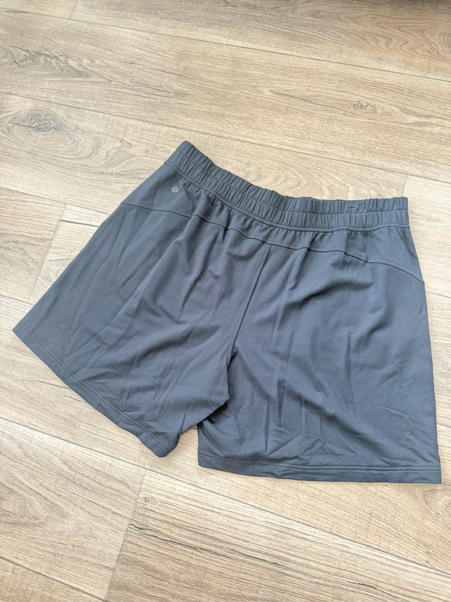 Becalm Mid-Rise Bermuda Short *Size XL