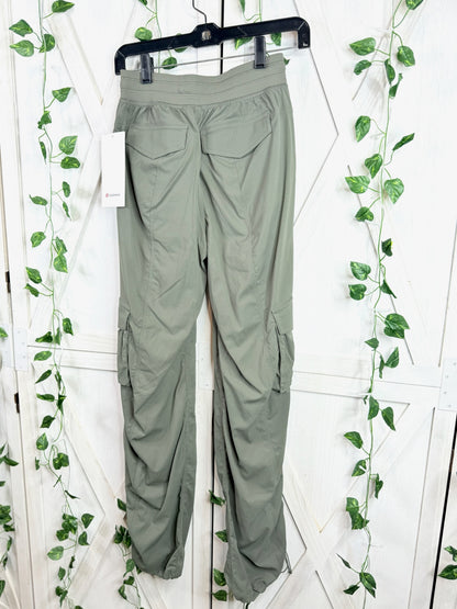 Dance Studio Relaxed-Fit MR Cargo Pant *Size XXXS