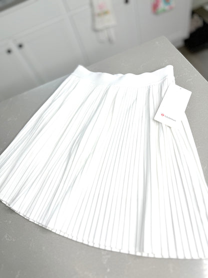 Pleated HR Knee-Length Tennis Skirt *Size S