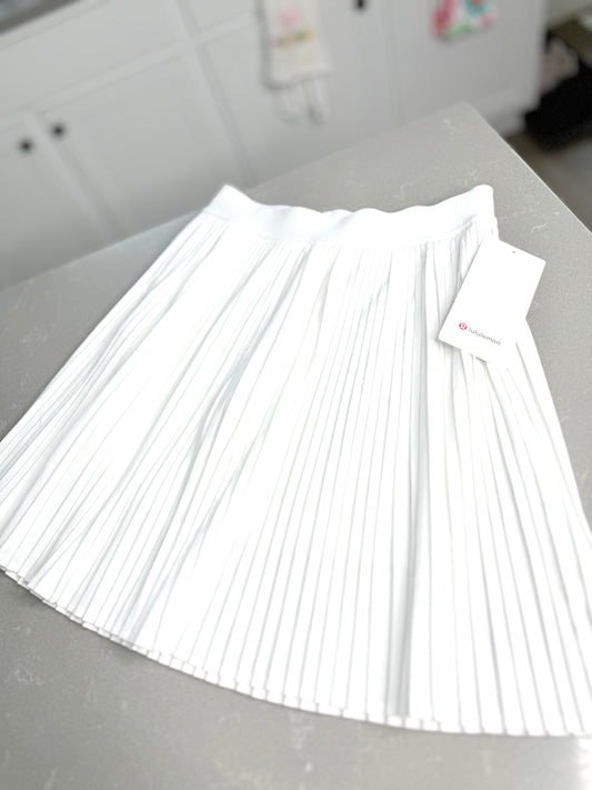 Pleated HR Knee-Length Tennis Skirt *Size S