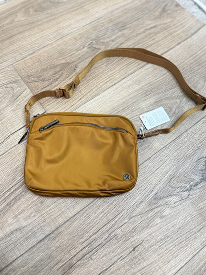 City Adventurer Crossbody