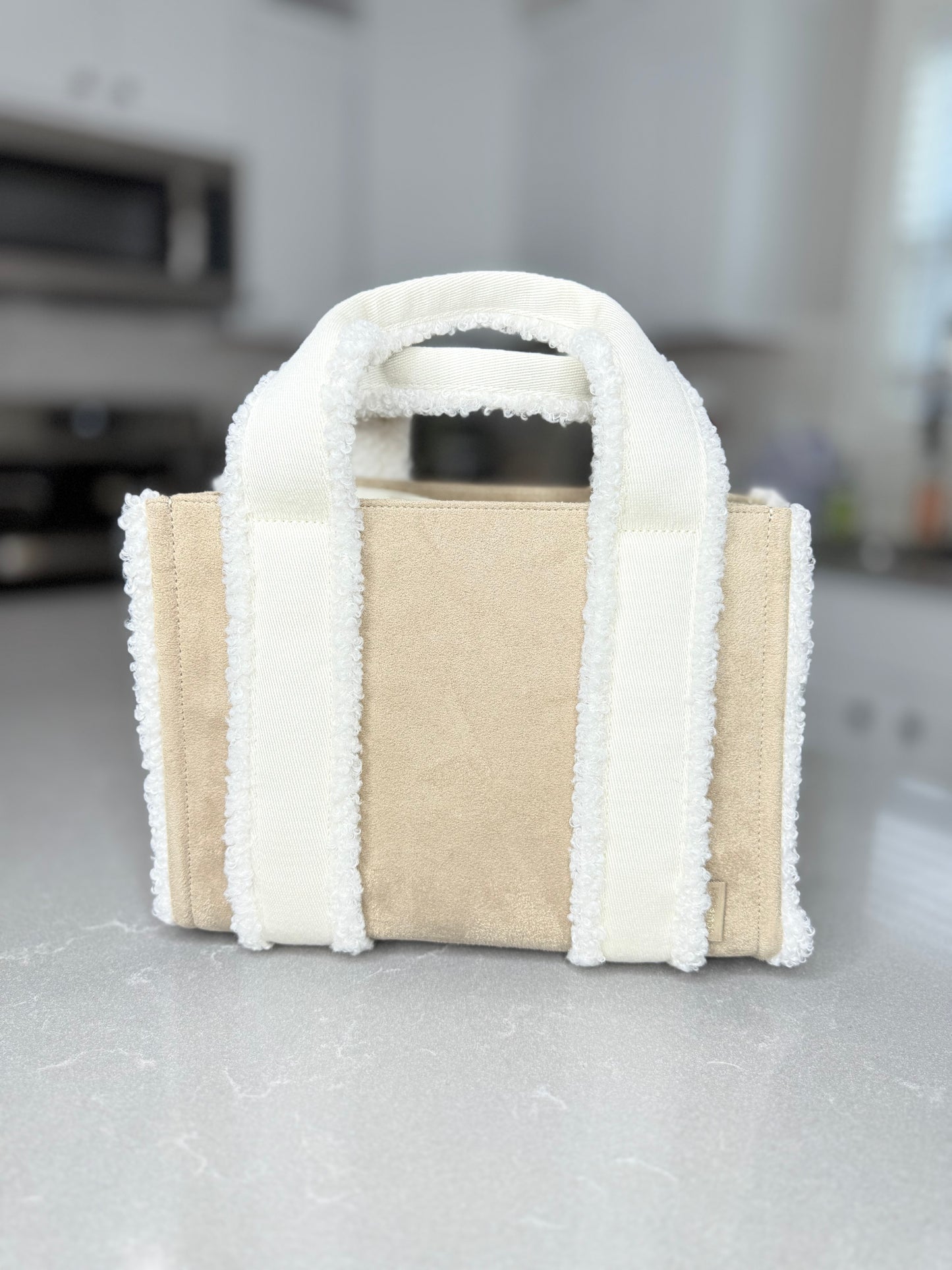 Boxy Mini Tote 4.5L * Faux Shearling Trims
