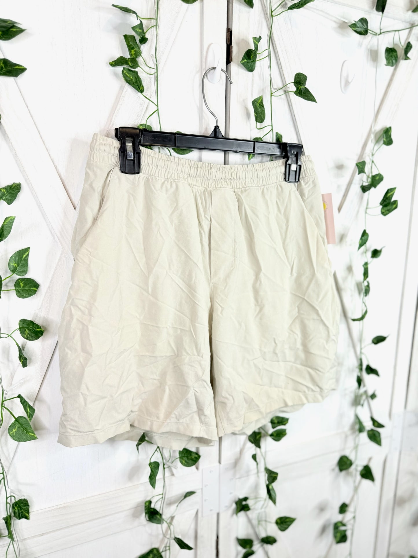 Men’s Shorts 7” *Size S