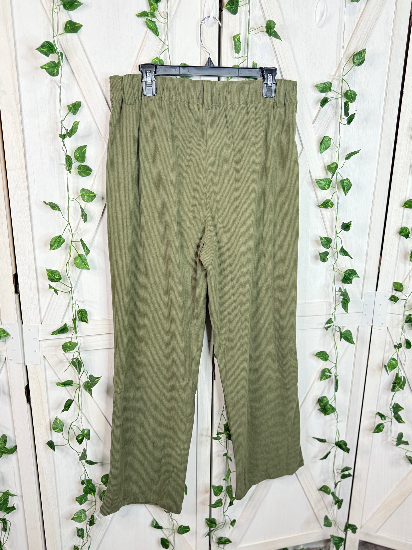Halara corduroy pants *Size L