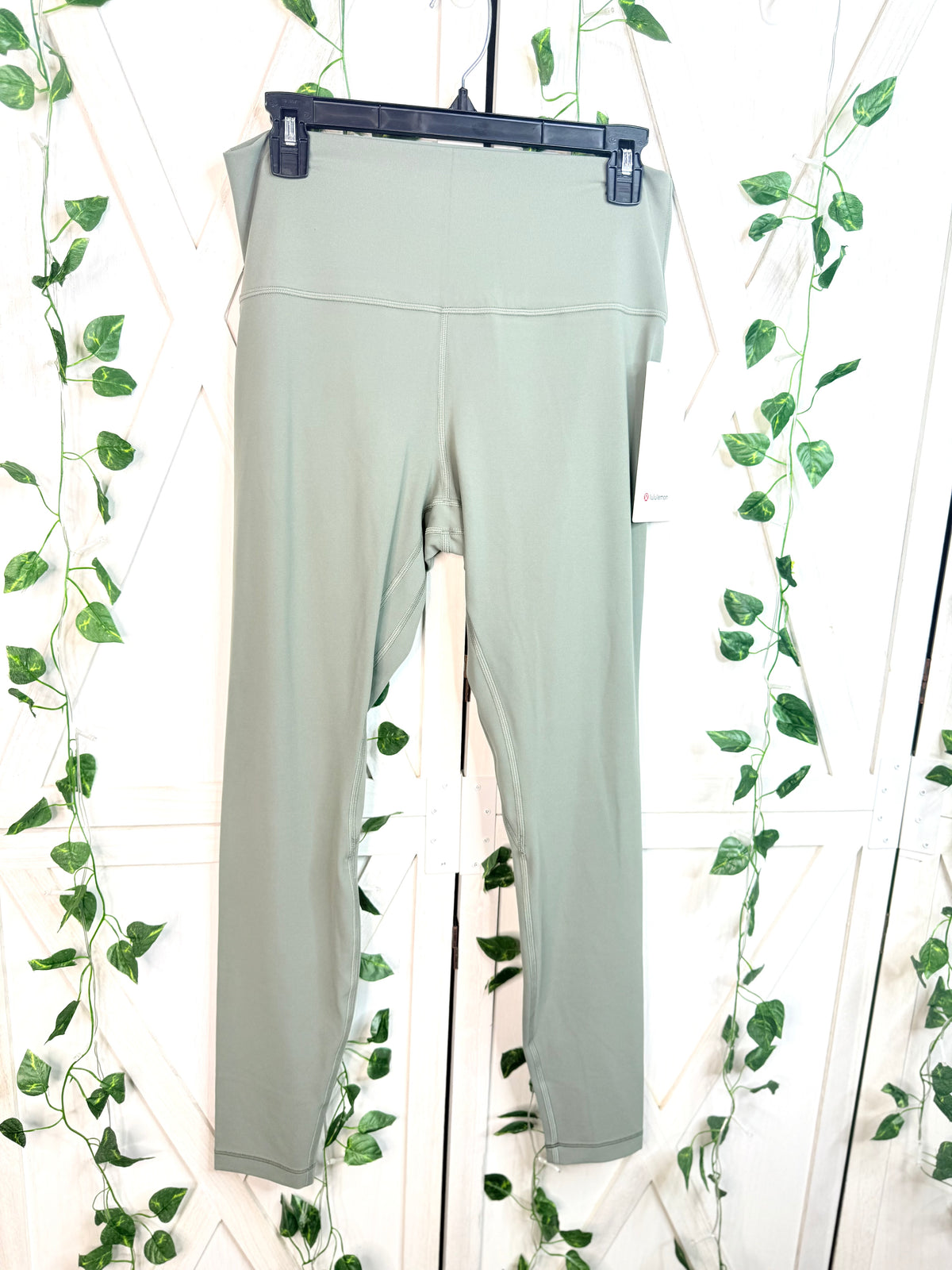 Lululemon Align HR Pant 28” *Size 12