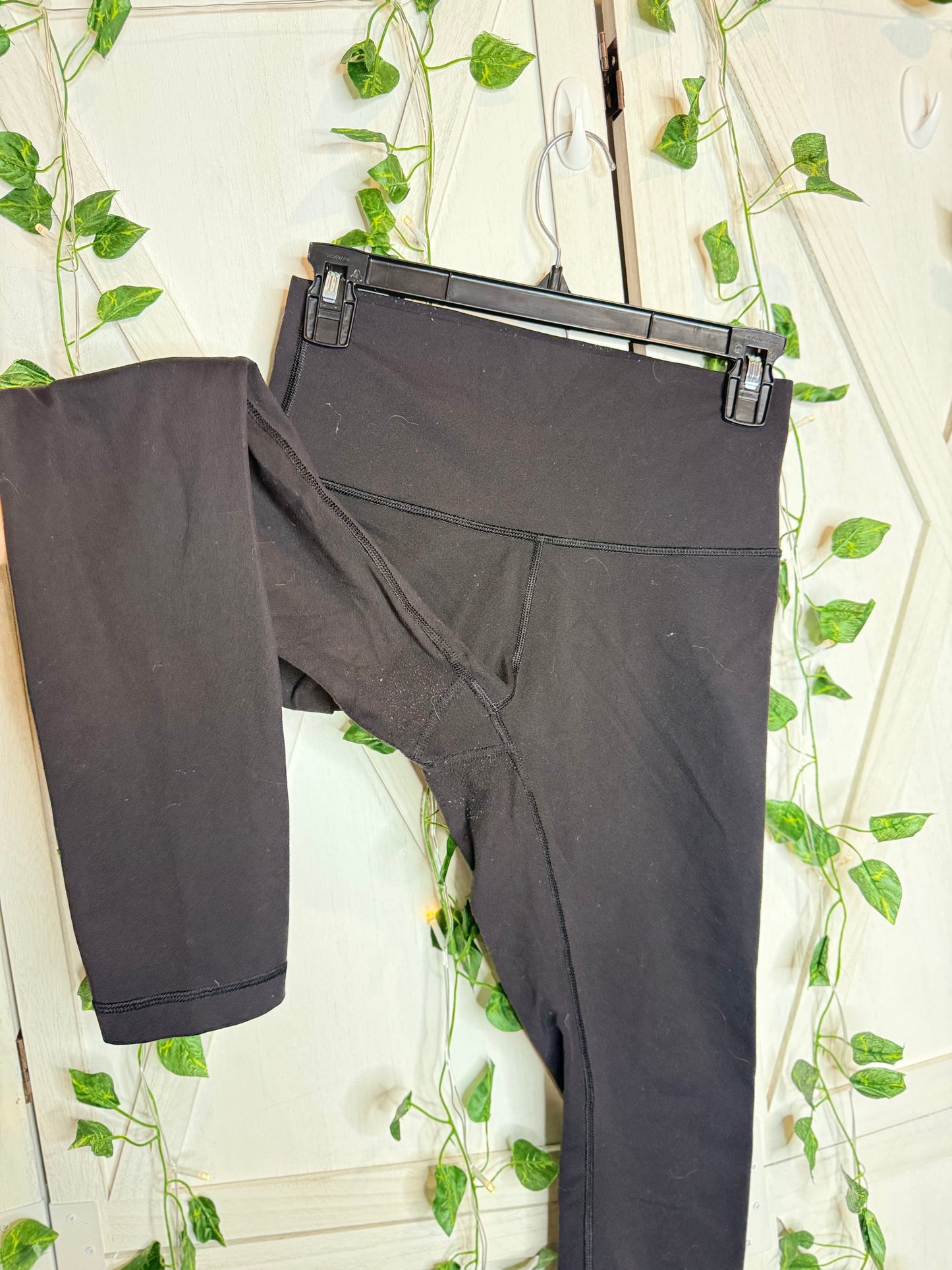 Lululemon leggings 25” *SIZE 6