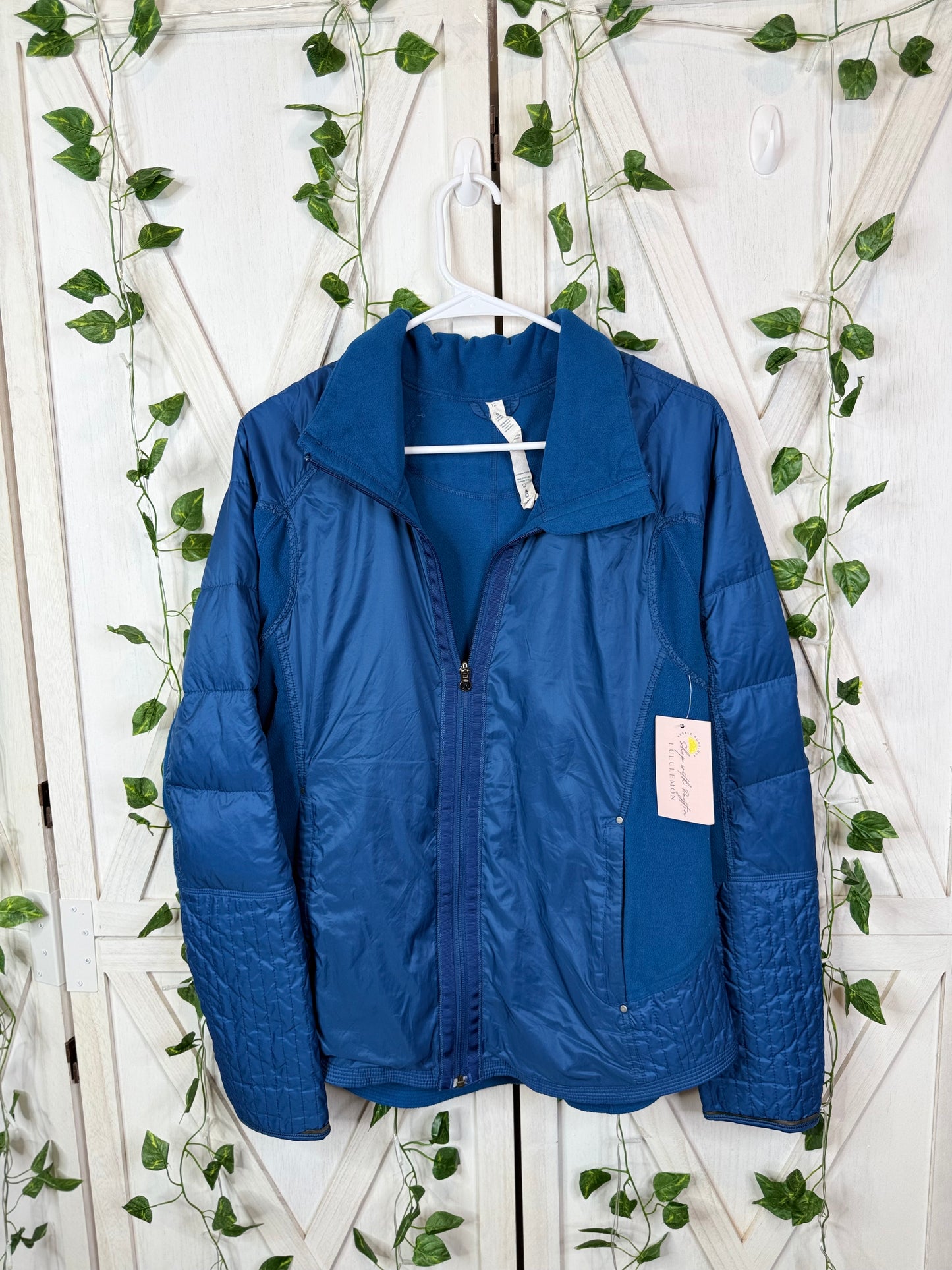 Lululemon jacket*SIZE 12