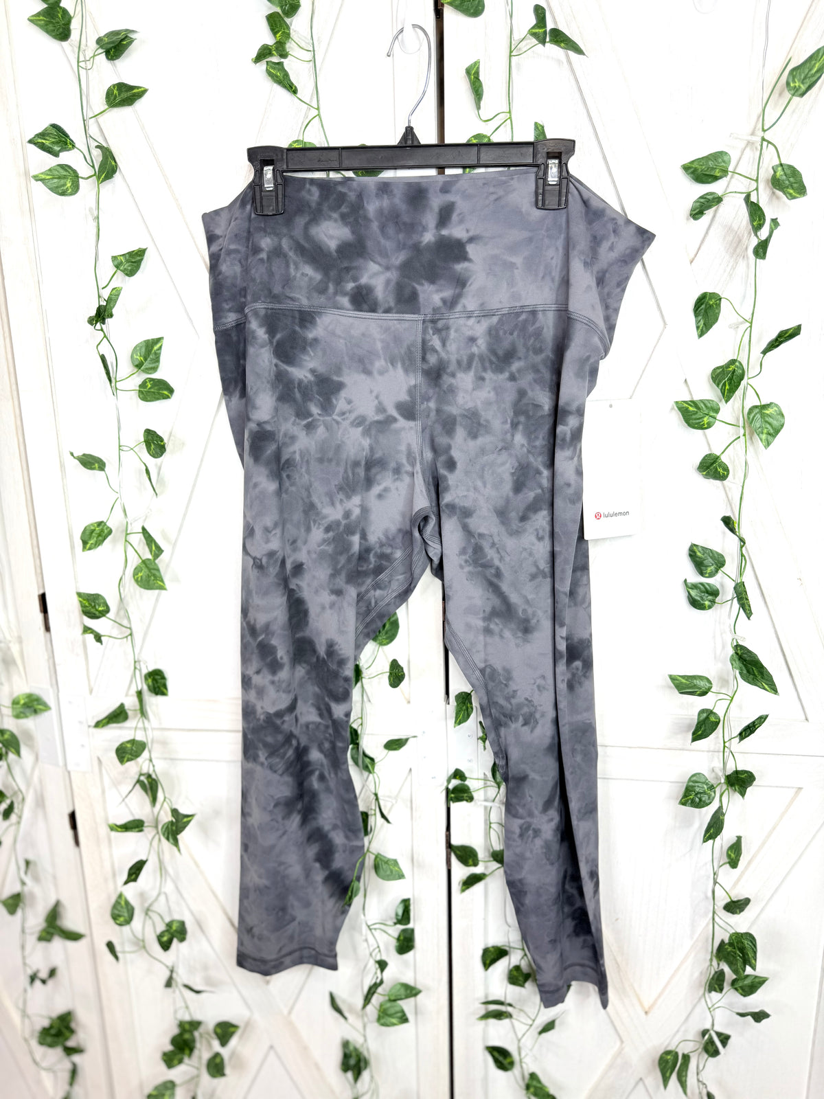 Lululemon Align HR Pant 25” *Size 20