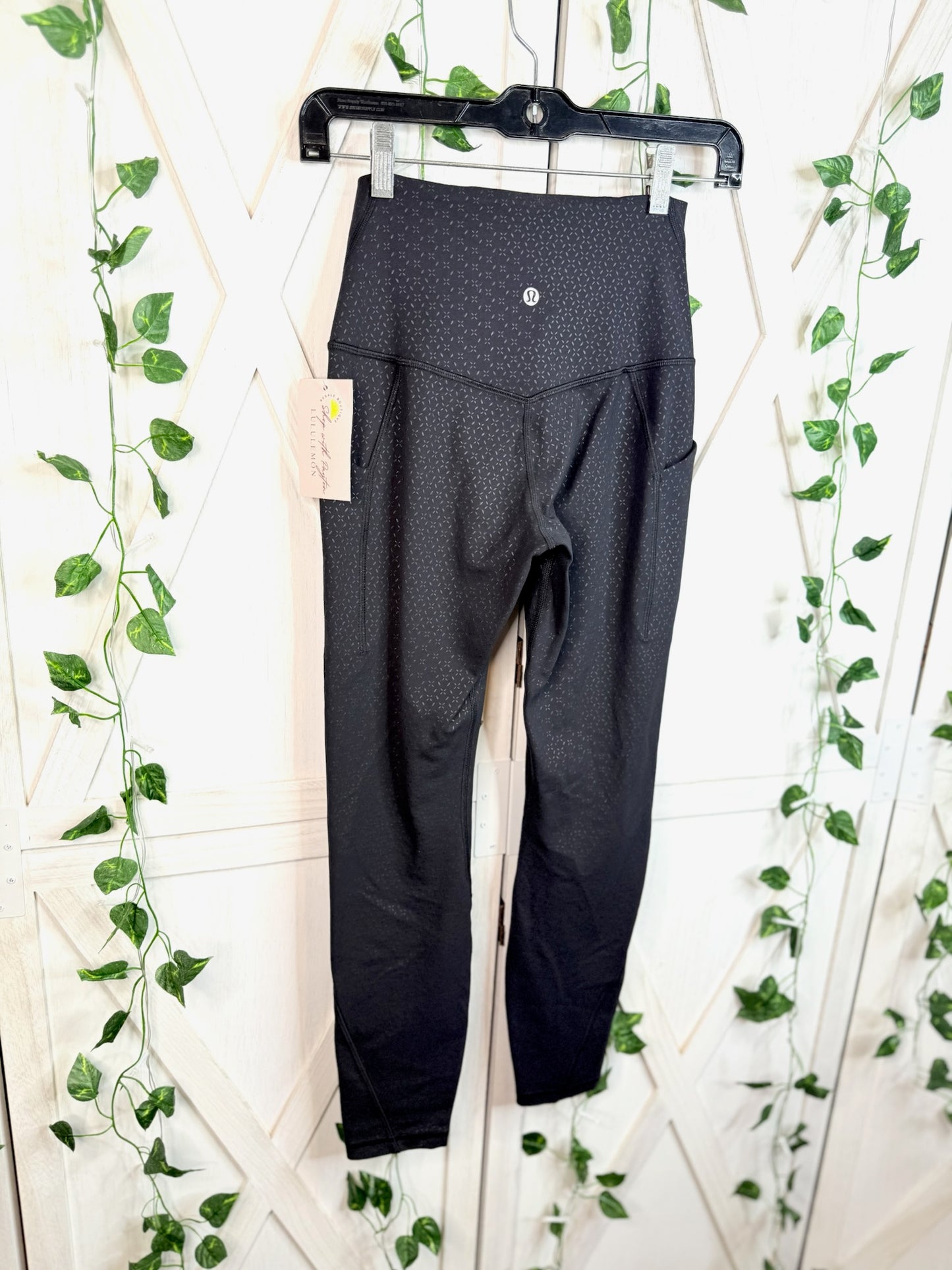 Align Pant 25” *Pockets *NEW*Size 4