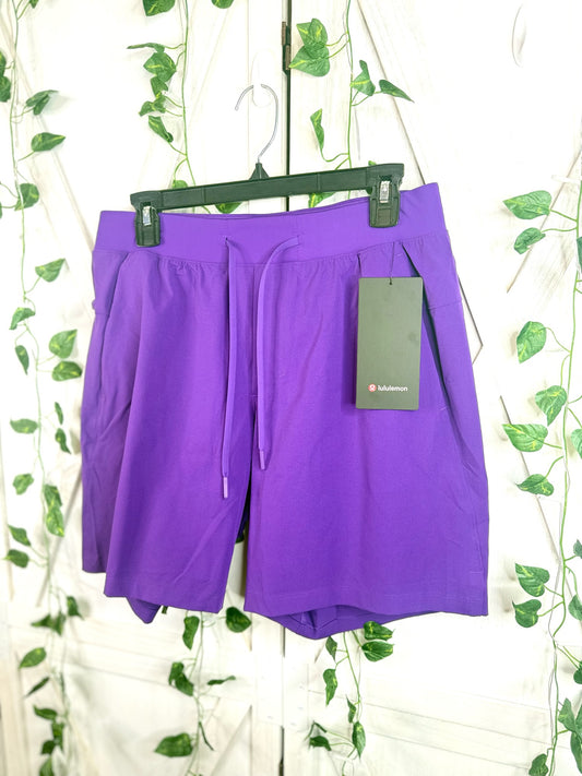 Zeroed In short 7” *LL *Size M
