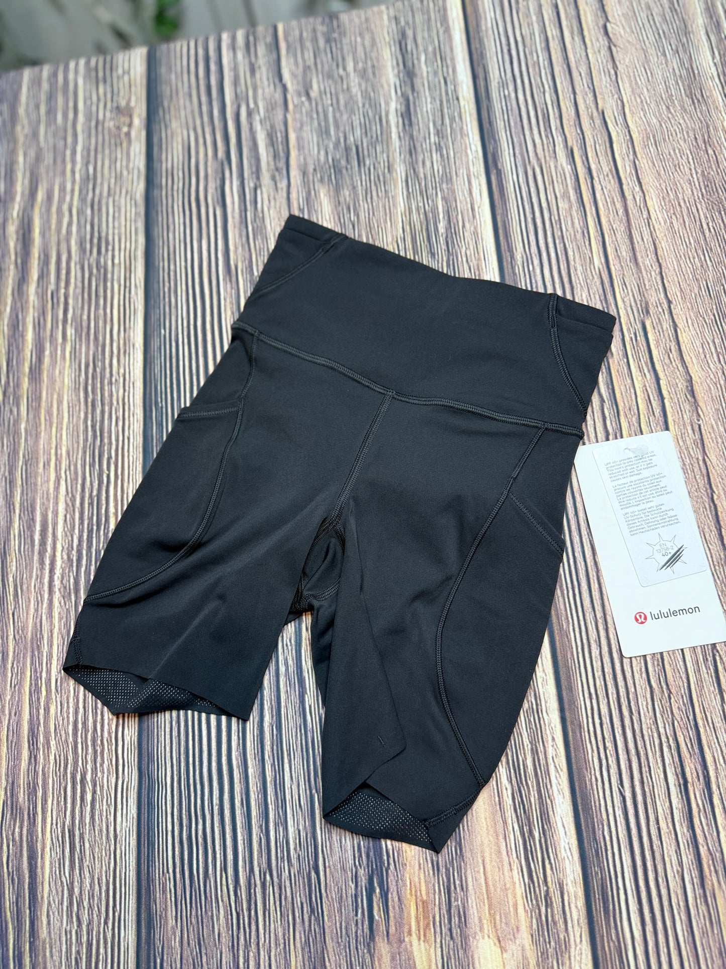 Fast and free HR short 6” pockets