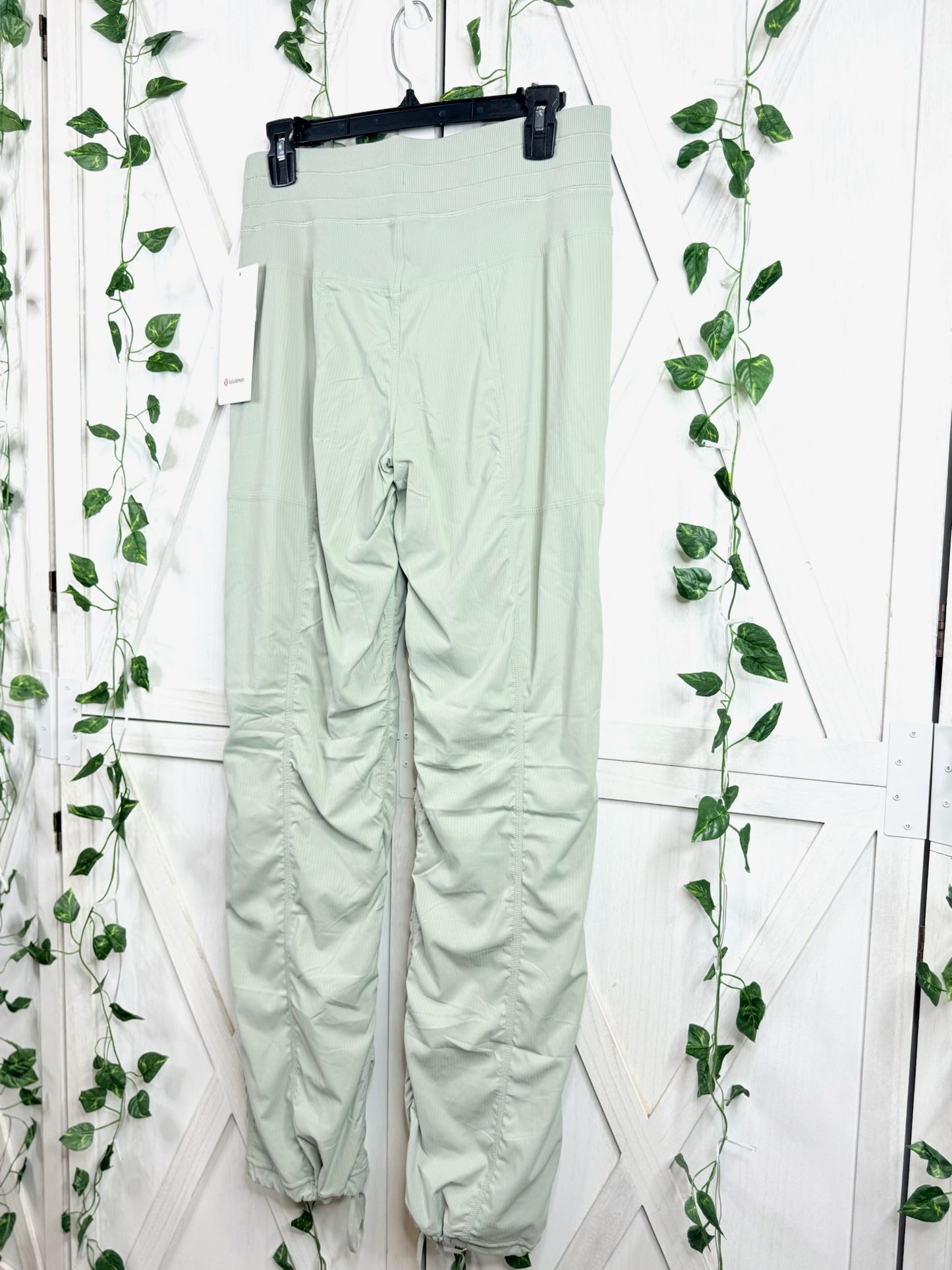 Dance Studio MR Lined Pant *Regular *Size 6