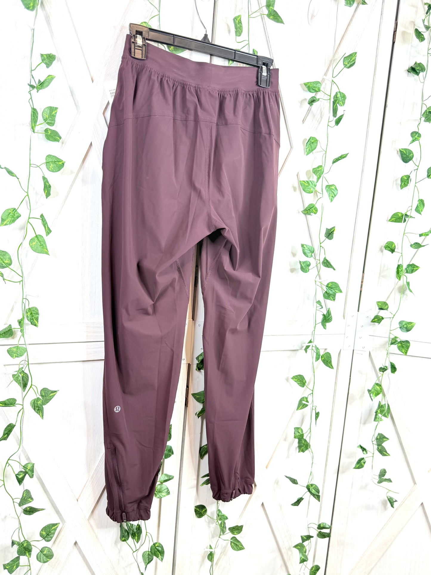 Adapted State HR Jogger *Regular *Size 4