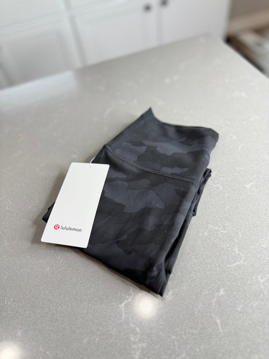 Wunder Train HR Tight 25” *Size 6 • 16