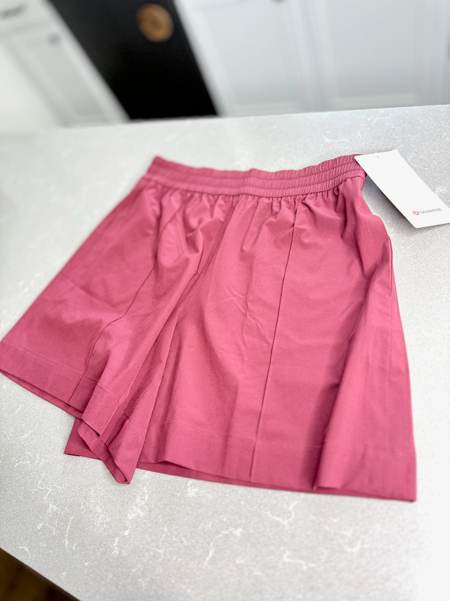 Breezily MR Short 6” *Size S