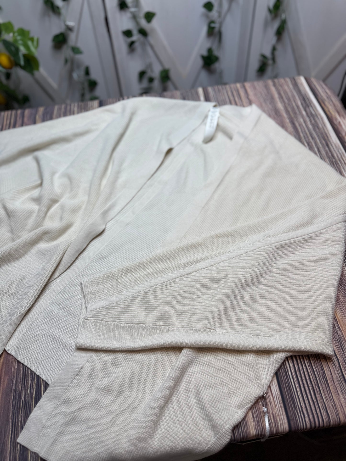 Boxy cotton blend knit wrap *Size L