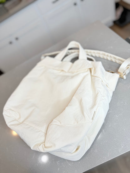 On My Level Tote 20L