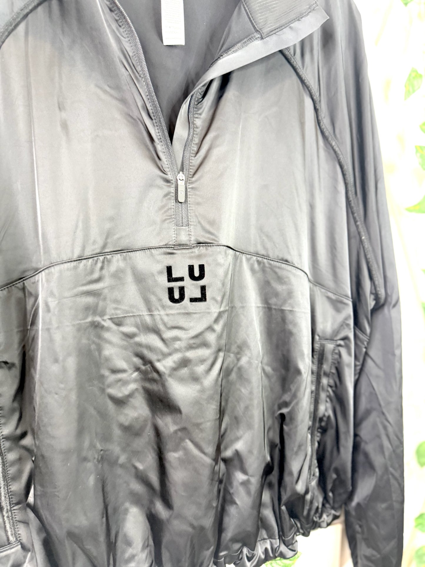 Stretch-Satin Flocked Training Jacket *Size S