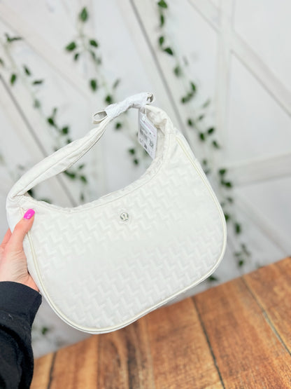 City Essentials Shoulder Bag