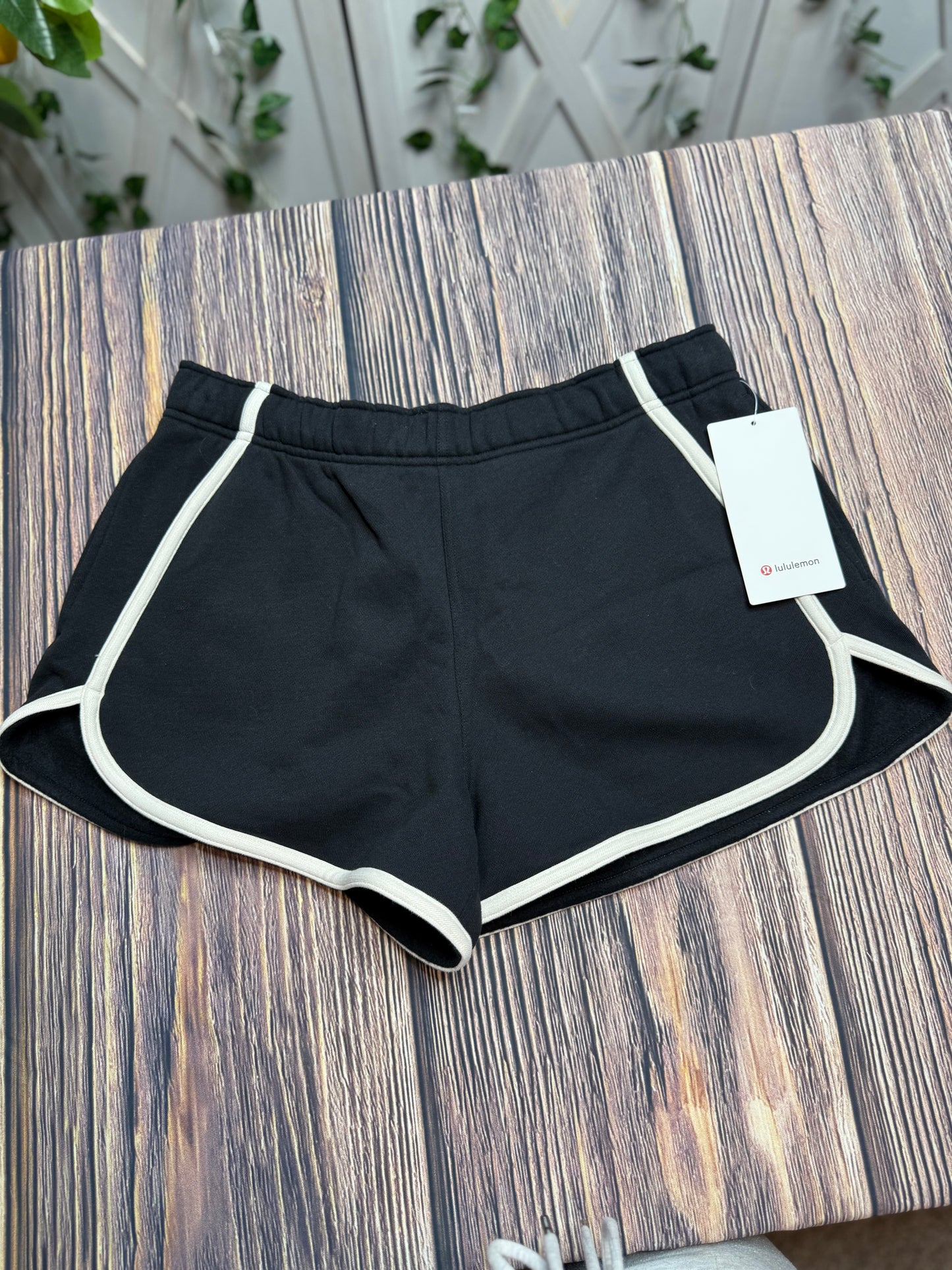 Scuba MR oversized short 3”