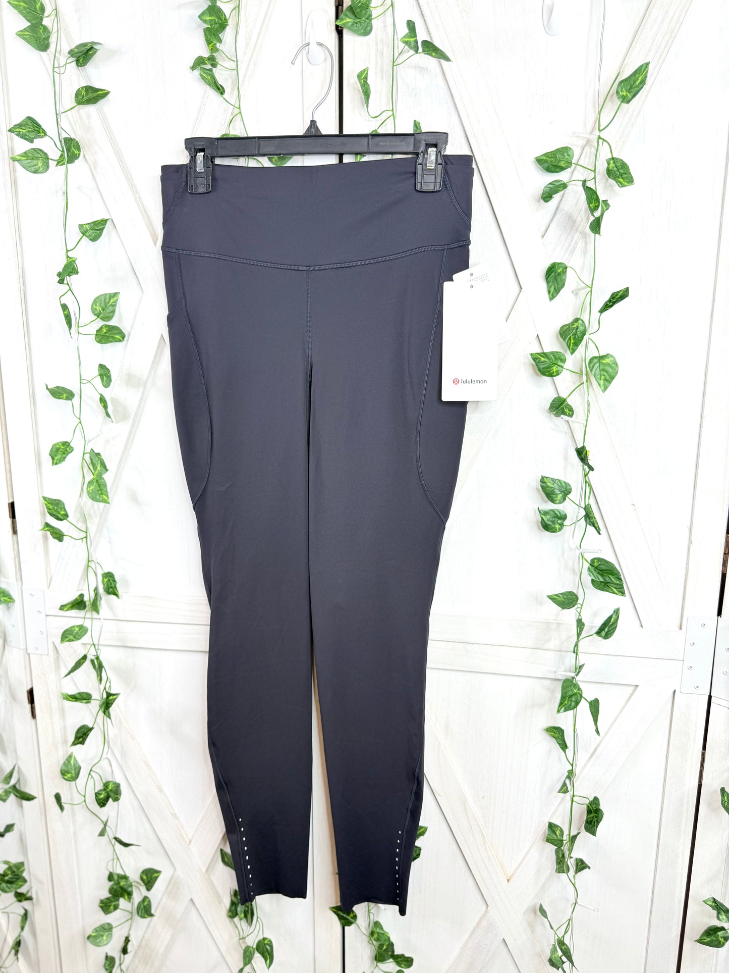 Fast and Free HR Tight 28” *Pockets *Size 10