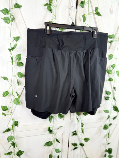Fast and Free Multi-Pocket Run Short 5” *Size XXL