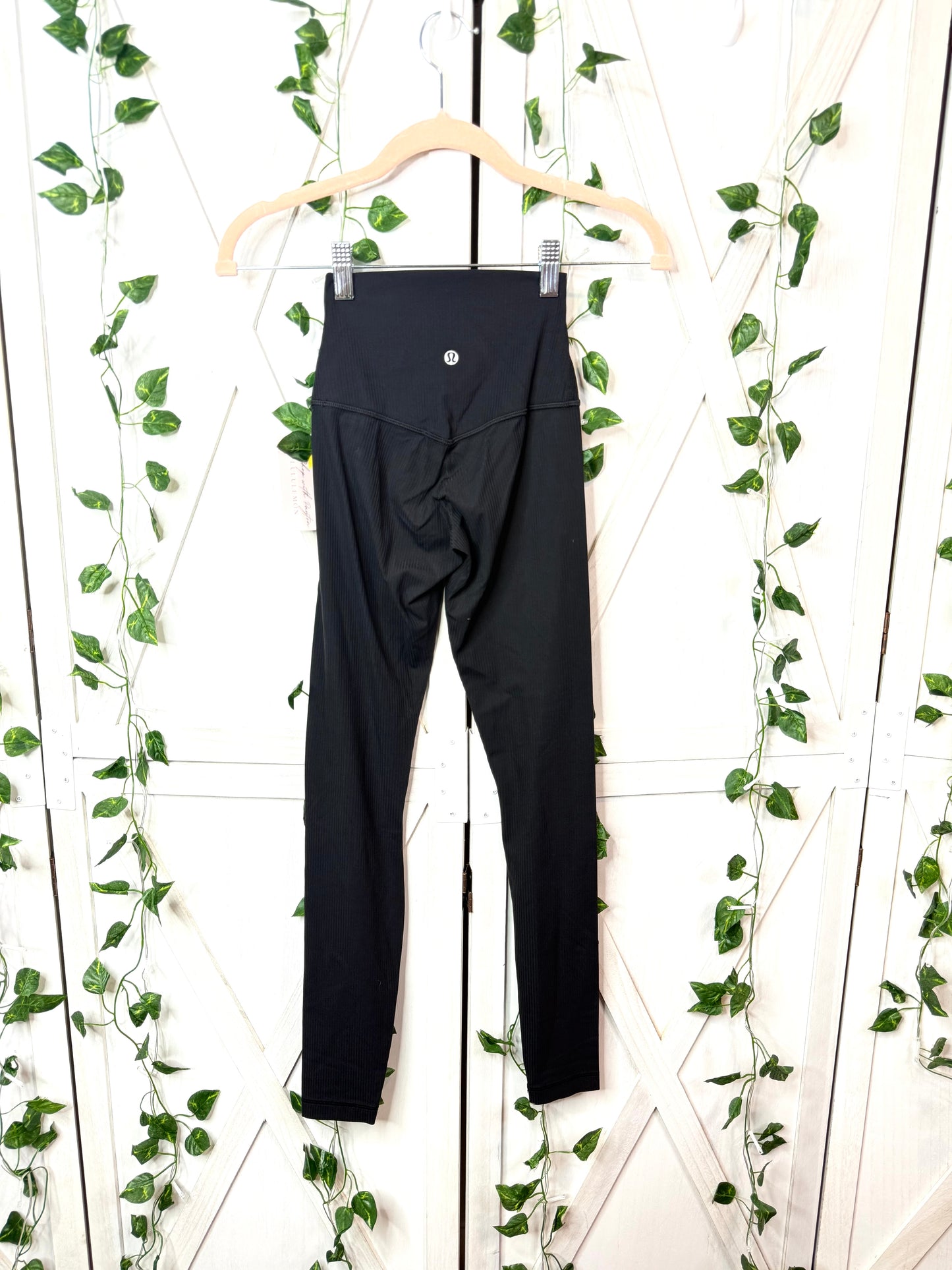 Align ribbed pant 28” * SIZE 0 & 4