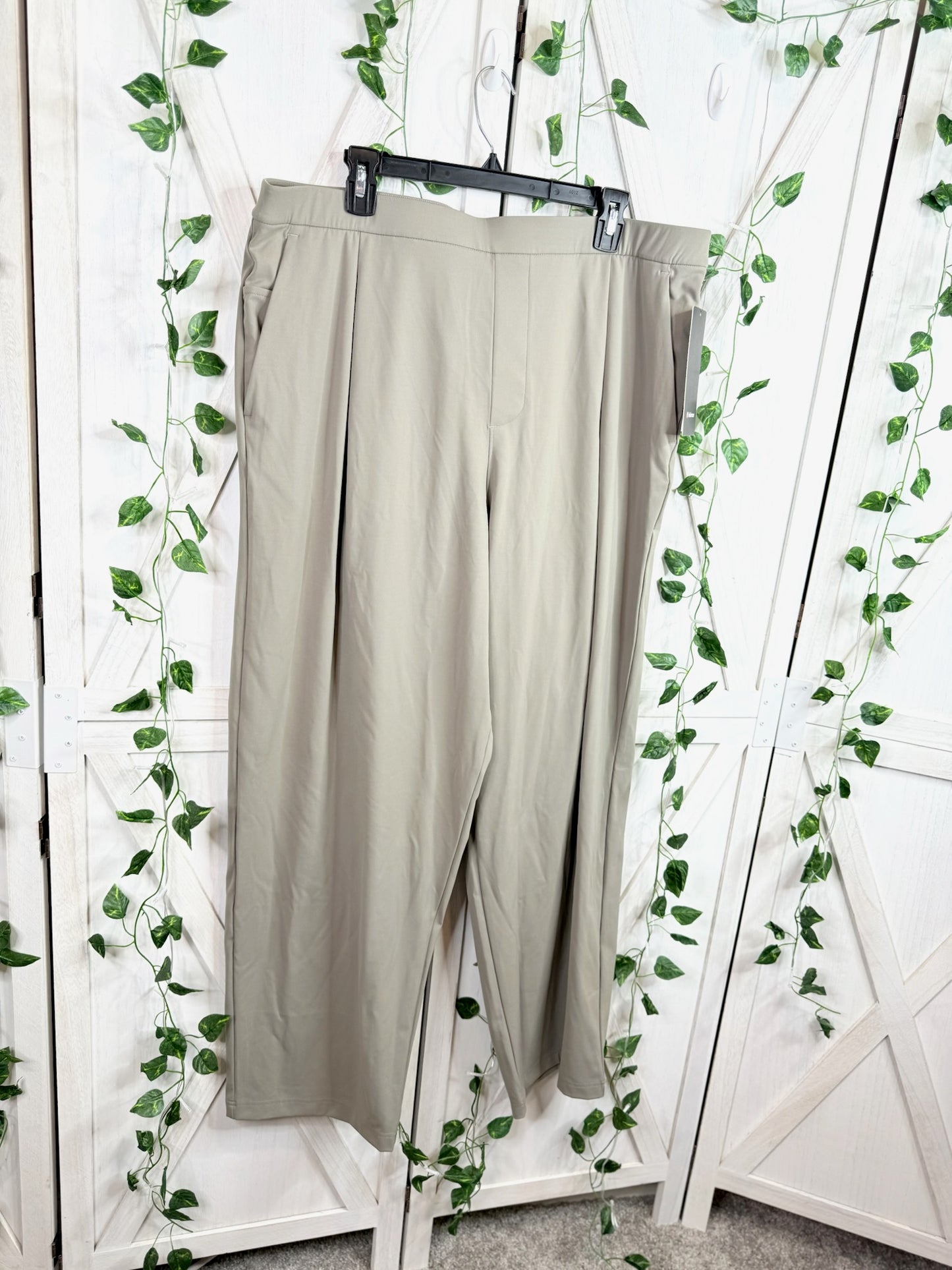 M Daydrift Relaxed Pleated Trouser *Reg *Size XXL