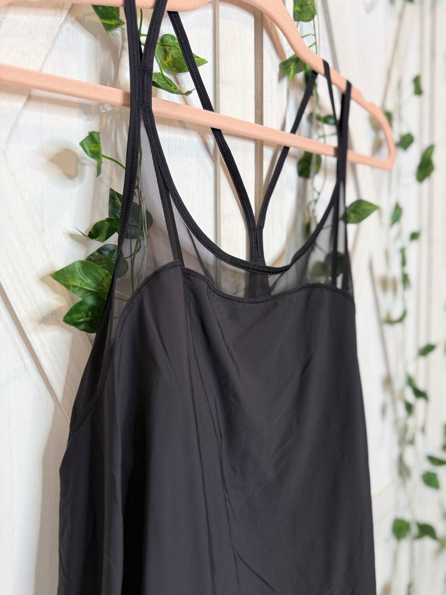 Lululemon tank top *SIZE 4
