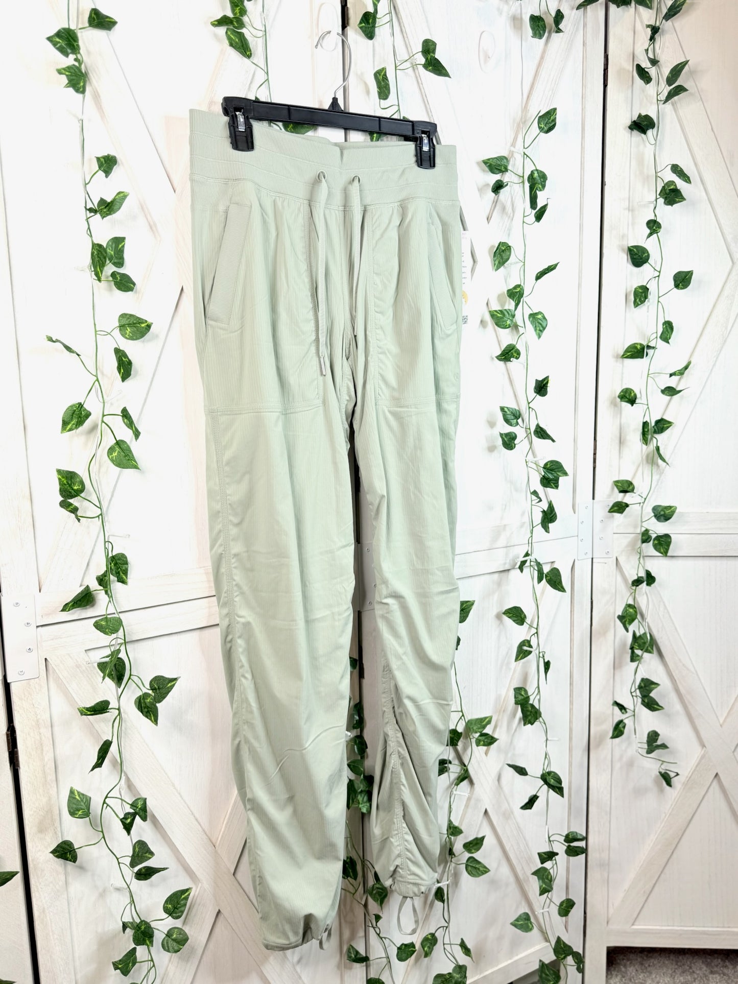 Dance Studio MR Lined Pant *Regular *Size 6