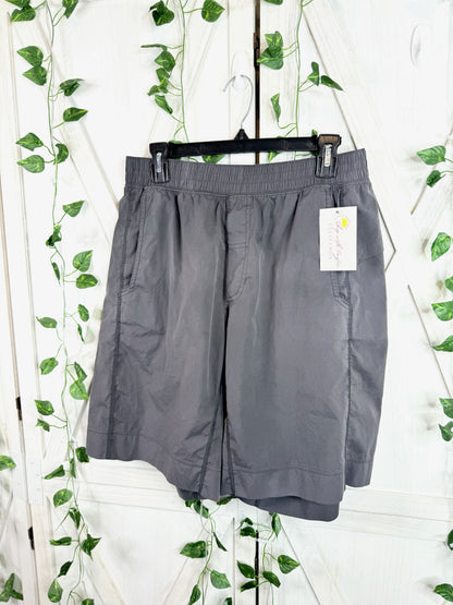 Men’s Shorts *Size M