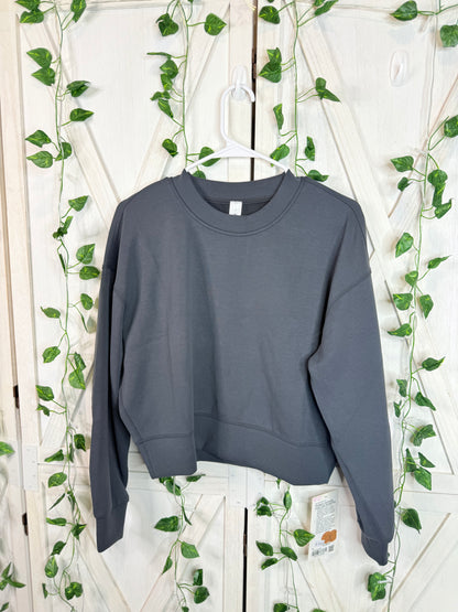 Perfectly Oversized crop crew *Softstreme *Size 4 & 12