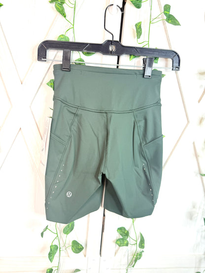 Fast And Free HR Short 6” * Pockets *Size 2