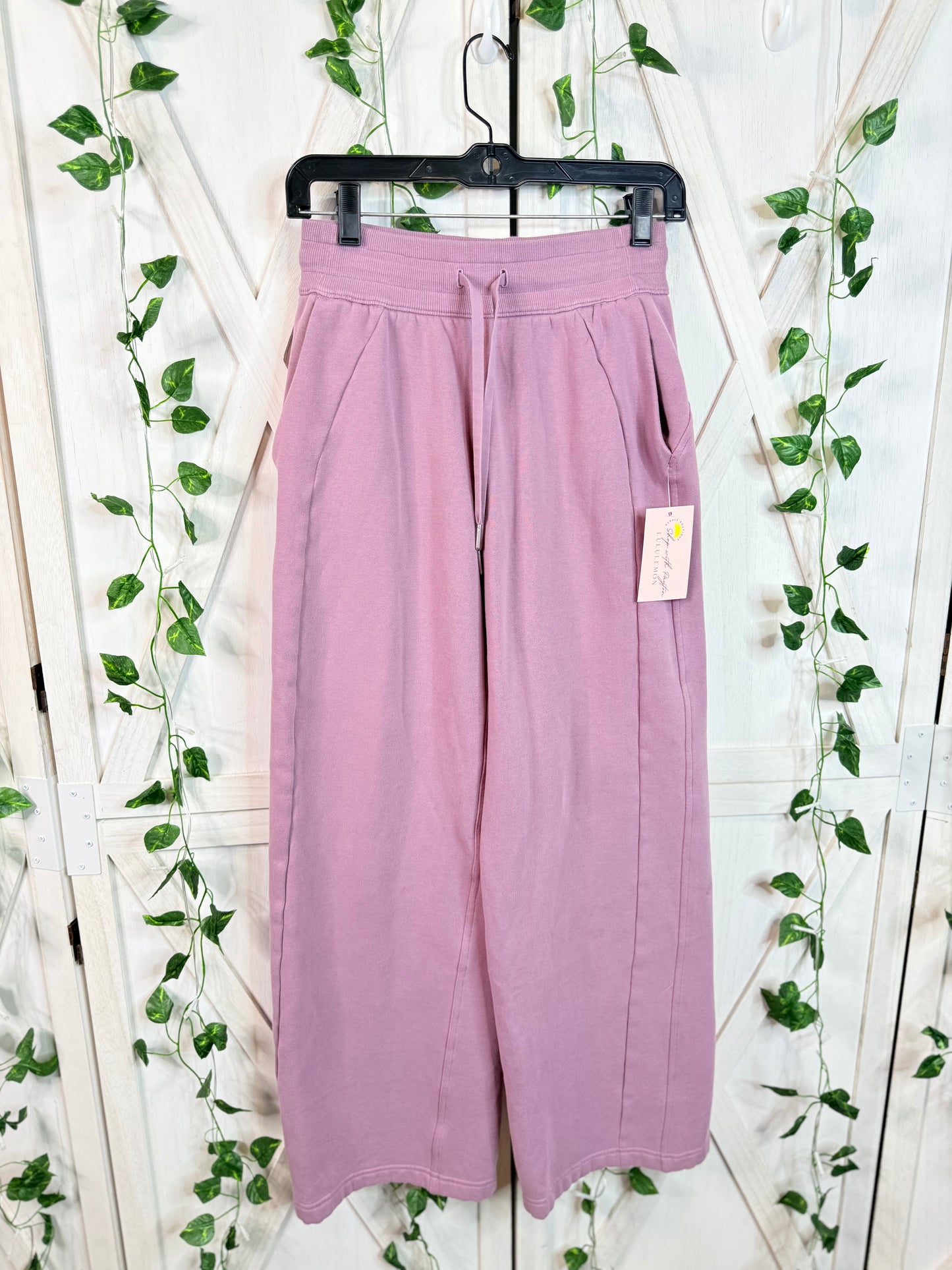 Scuba Mid-Rise Wide-Leg Pant *Regular *Size Xs