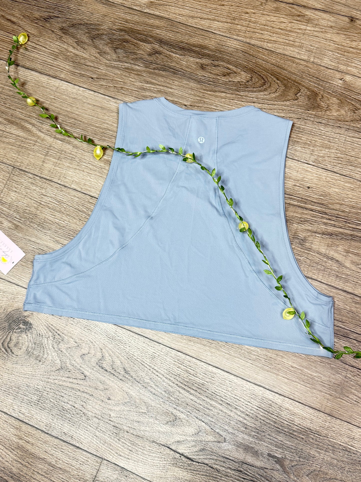 Lululemon muscle love crop *SIZE 12